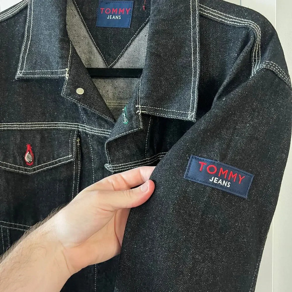 199 Vintage 1990's Tommy Jeans Baggy Black Jacket Size Medium - Picture 3 of 5